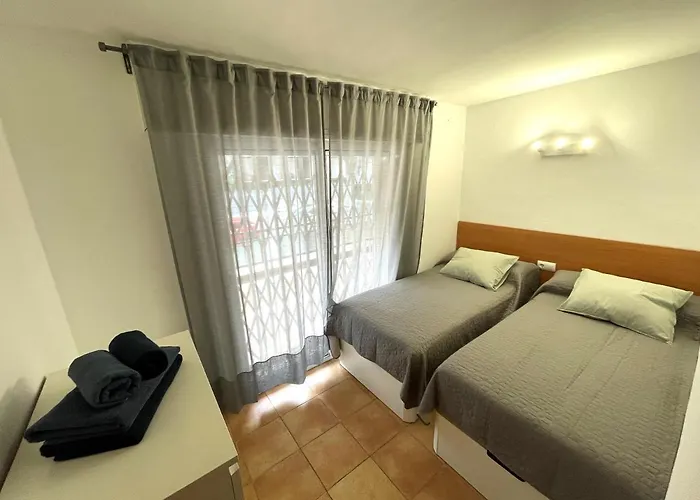 Tortosa Apartment *